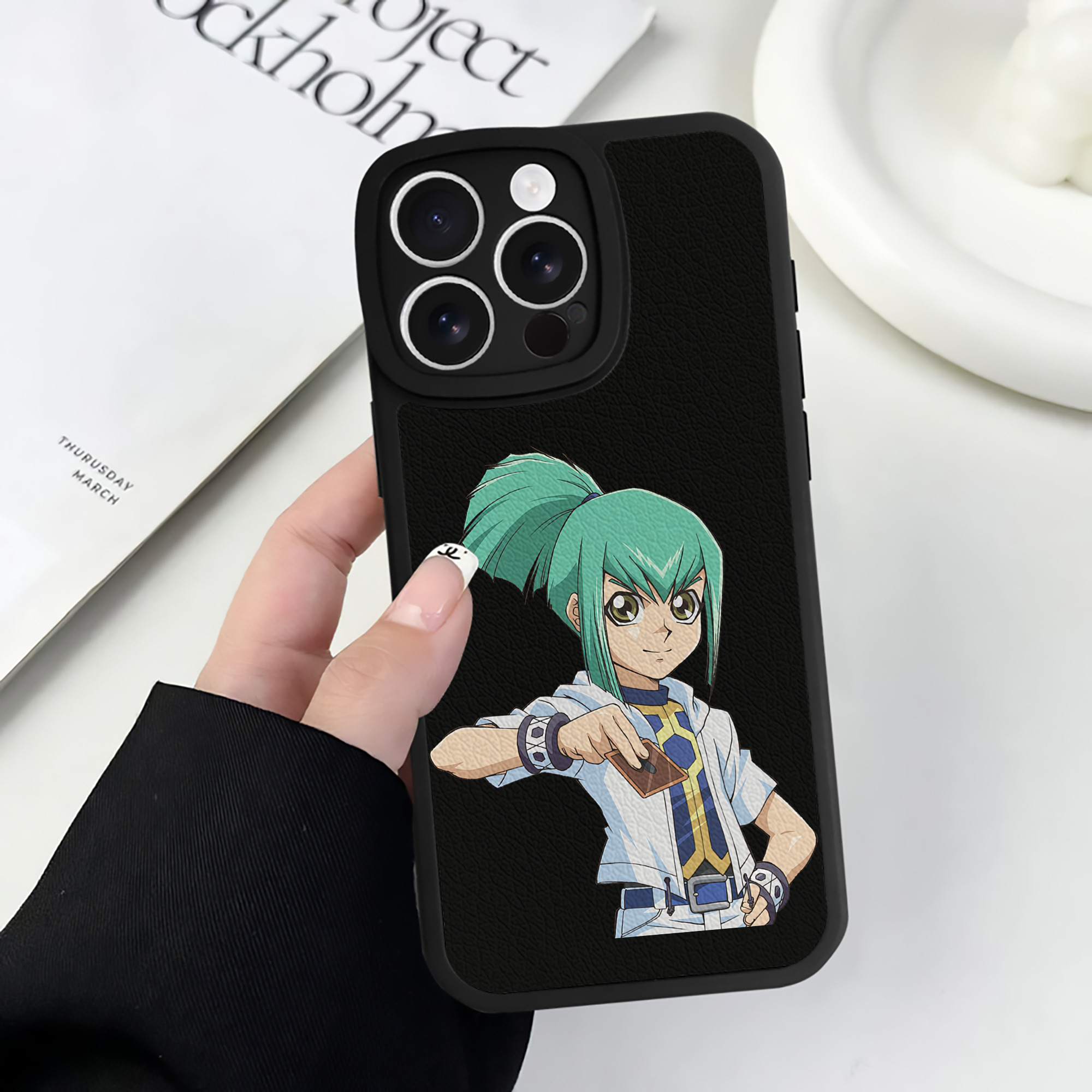 遊☆戯☆王 Yu-Gi-Oh! 【iPhone 16シリーズ対応】シリコンスマホケース（レザー調） 材質：シリコン